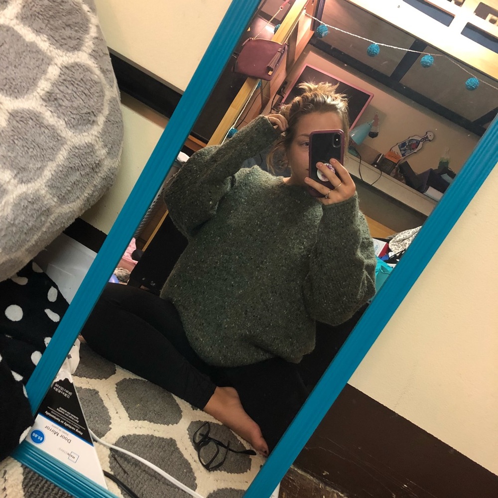 Oversized jcrew sweater !!